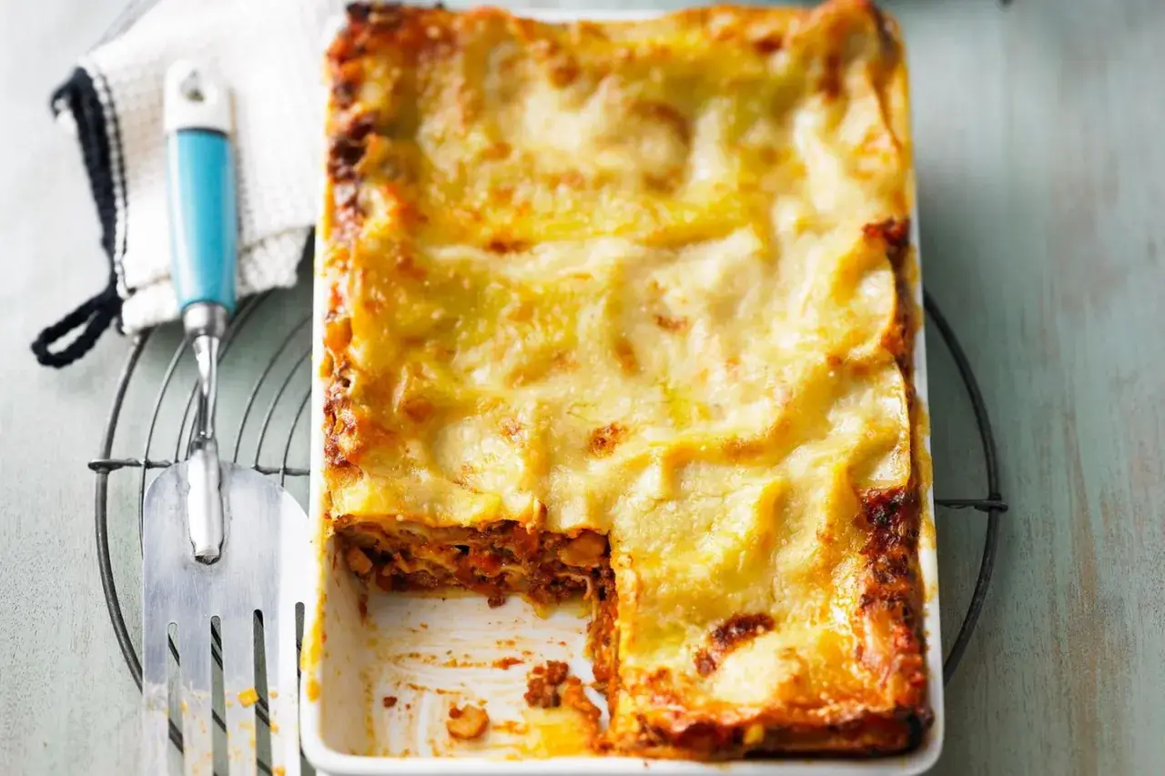 Herzhafte Lasagne, perfekt für Familienessen. Hier sind tolle lasagne rezepte!